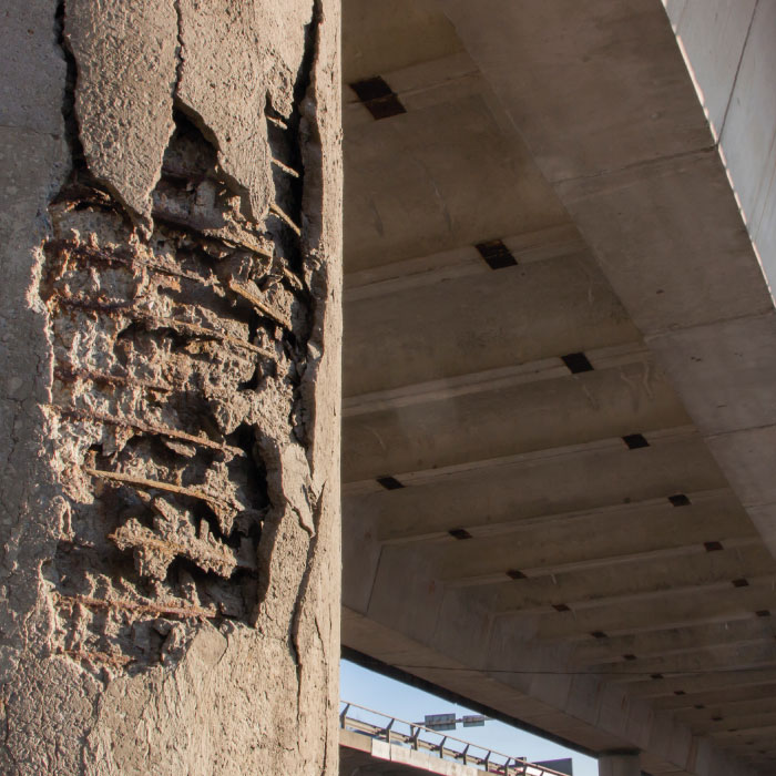 Calcestruzzo deteriorato