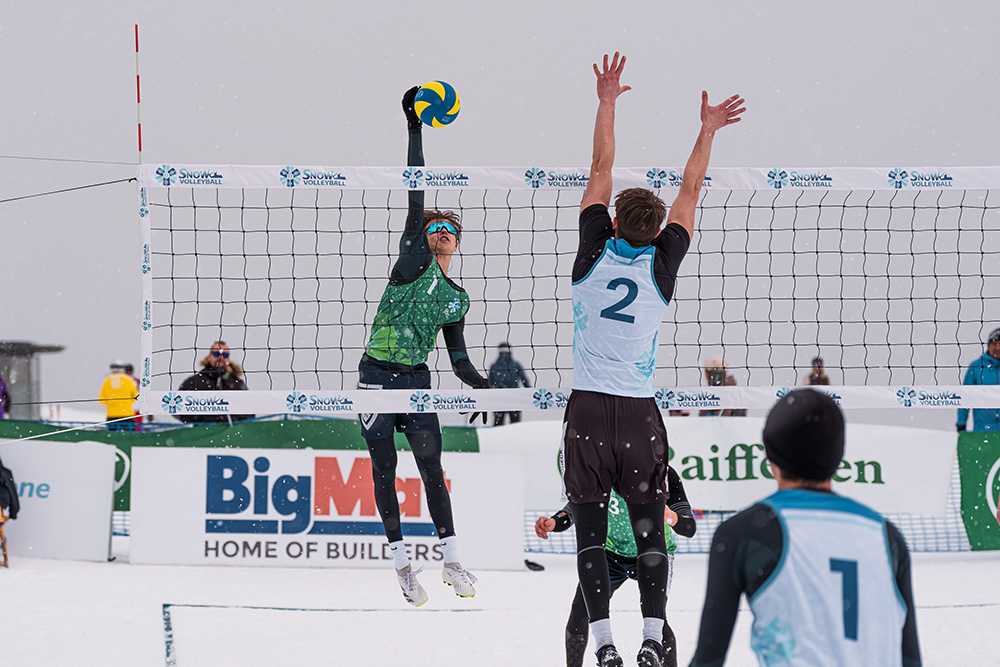 Snow Volley