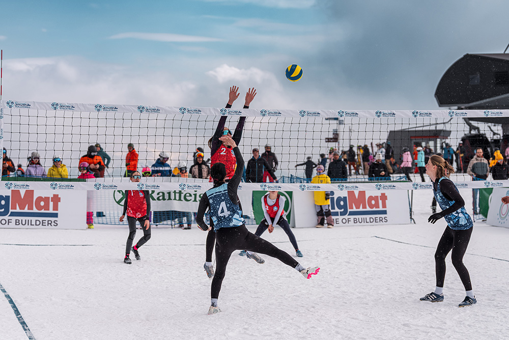 Snow Volley