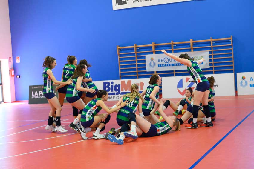 Giovani giocatrici di pallavolo