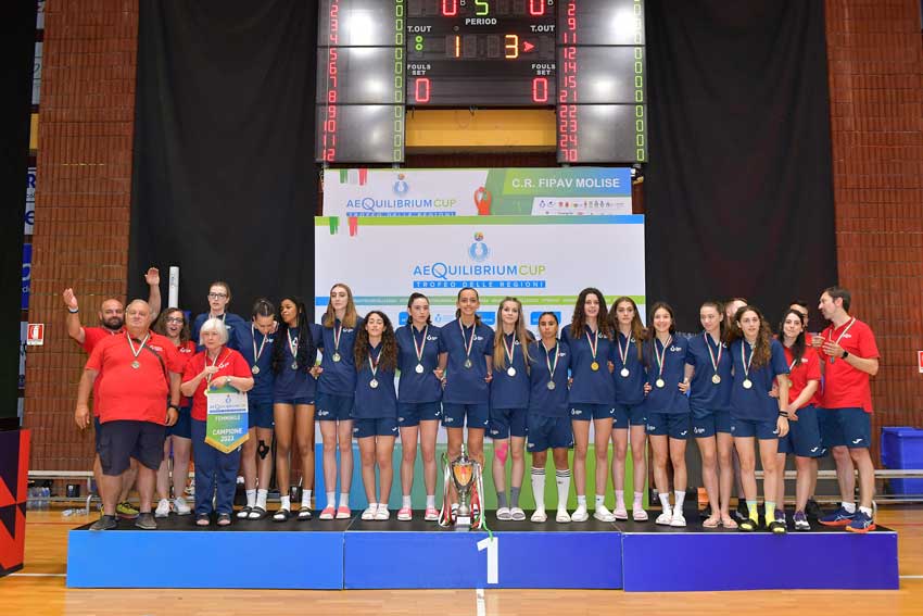 Premiazione squadra giovani giocatrici di pallavolo